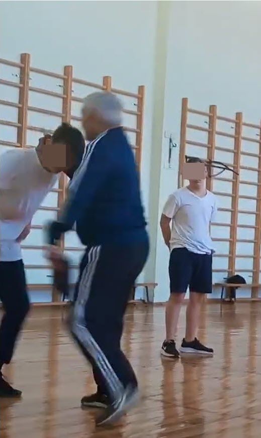 Министерство образования Якутии: Какой бы не была причина, учитель не должен применять физическую силу в отношении ученика