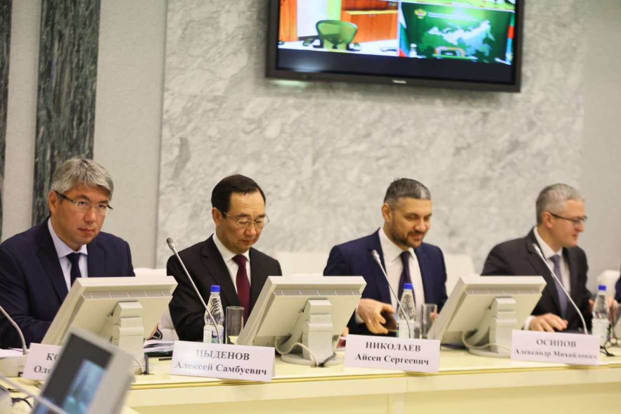 Глава Якутии принимает участие в заседании Совета ДФО