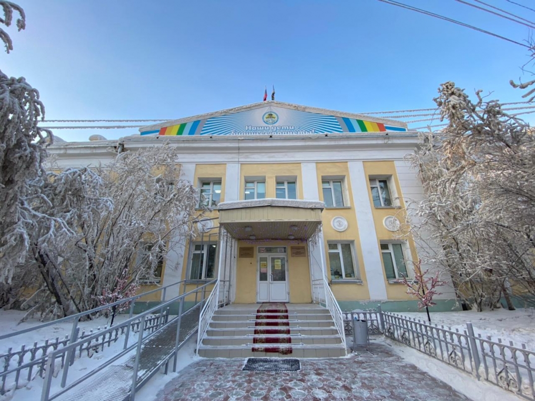 На месте здания аварийной СОШ № 1 в центре Якутска запланировано строительство нового здания школы