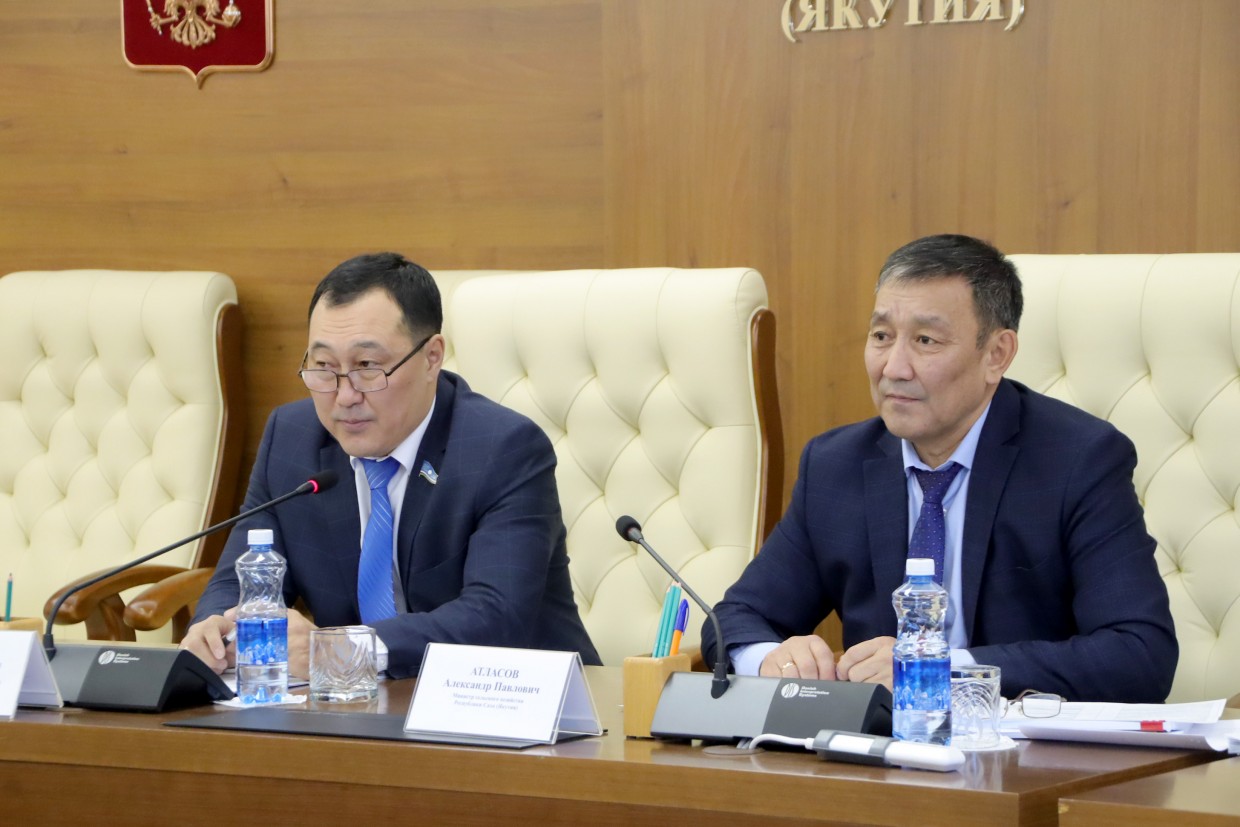 В парламенте Якутии состоялось заседание согласительной комиссии по вопросам развития сельского хозяйства и Арктики