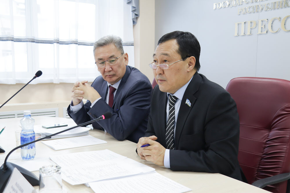 Андрей Находкин провел заседание постоянного комитета по селу и аграрной политике