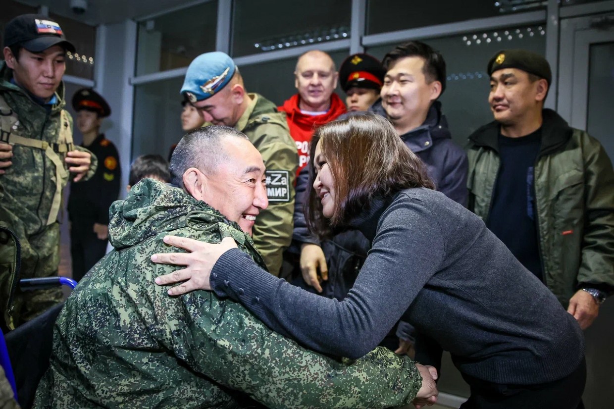 В Якутск вернулась вторая группа бойцов добровольческого отряда  «Боотур»