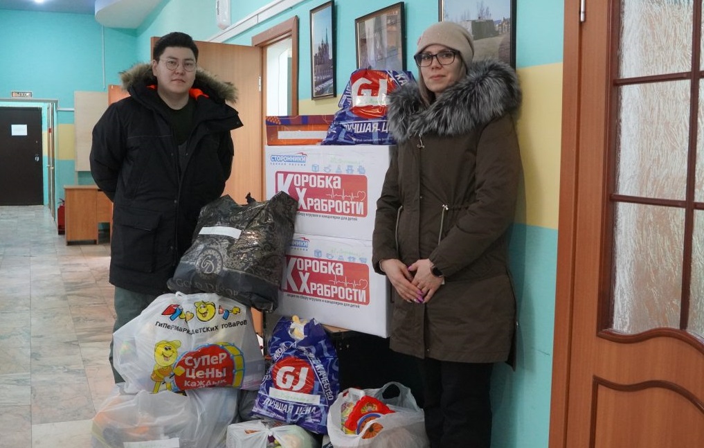 Коллектив Водоканала передал игрушки для детей в больницах