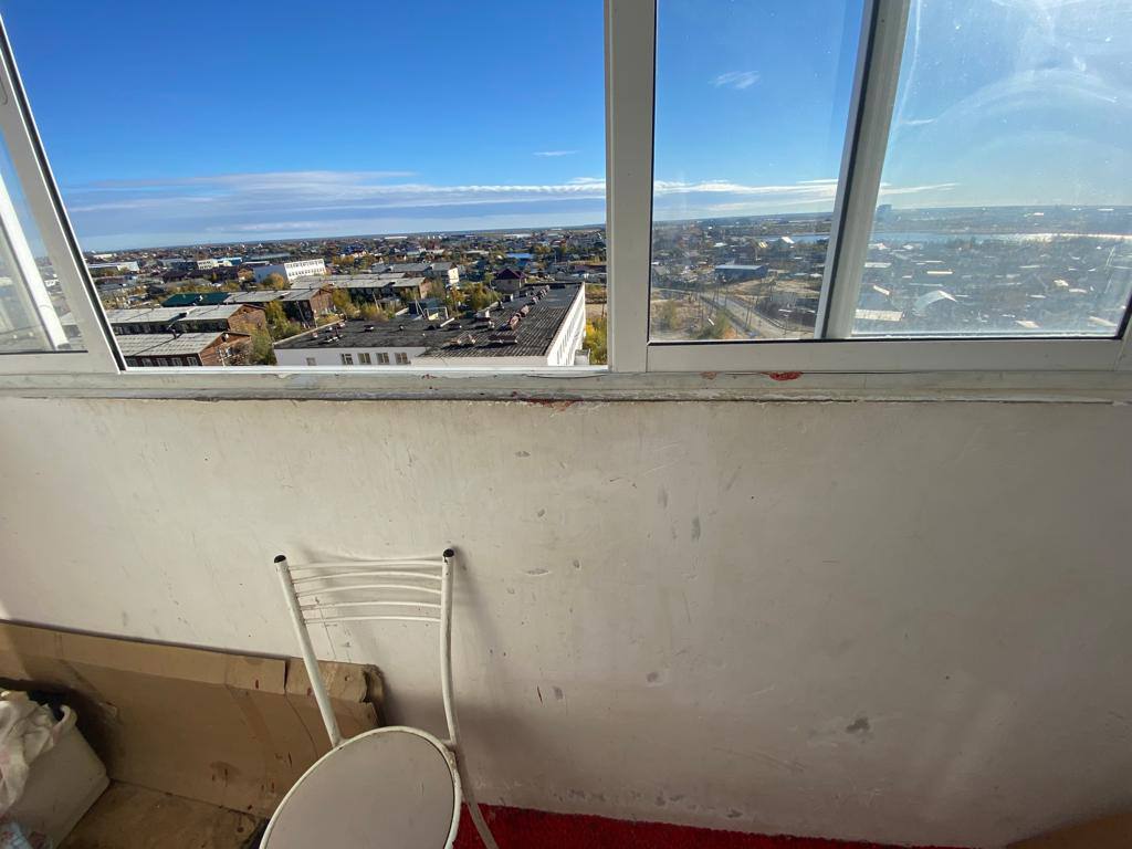 В Якутии мужчина сбросил приятеля с 8-го этажа, заподозрив в краже телефона