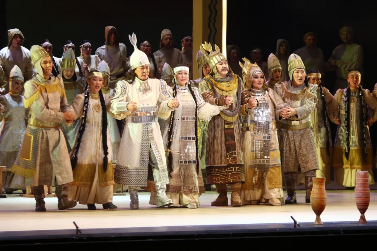 Жители и гости Санкт-Петербурга с восторгом приняли премьеру якутской оперы «Ньургун Боотур»