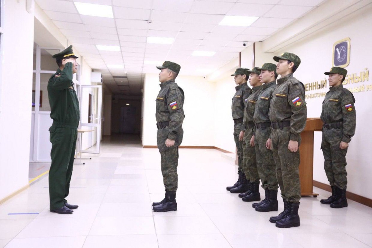 В СВФУ появилась возможность получить военный билет без армии, а затем устроиться на работу в силовые структуры