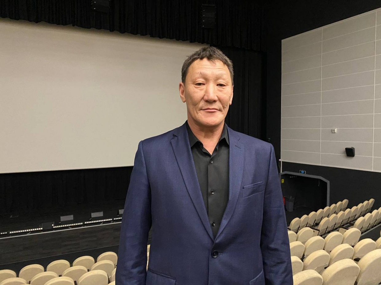 Как сельский трудовик сыграл главную роль в новом шедевре Любови Борисовой «Не хороните меня без Ивана»