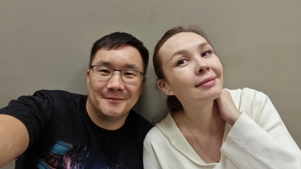 "Сто раз подумайте, прежде чем писать что-то о моей семье", - директор Технопарка Петр Габышев прокомментировал информацию об отъезде жены из страны