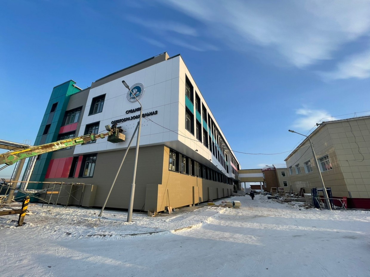 Компания Матвея Евсеева построила за 817 млн рублей пристрой к школе в Якутске