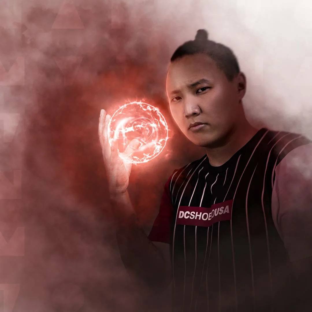 Якутский дизайнер Designbyfeo – о продвижении, взаимопомощи с Конором Макгрегором и нейросети