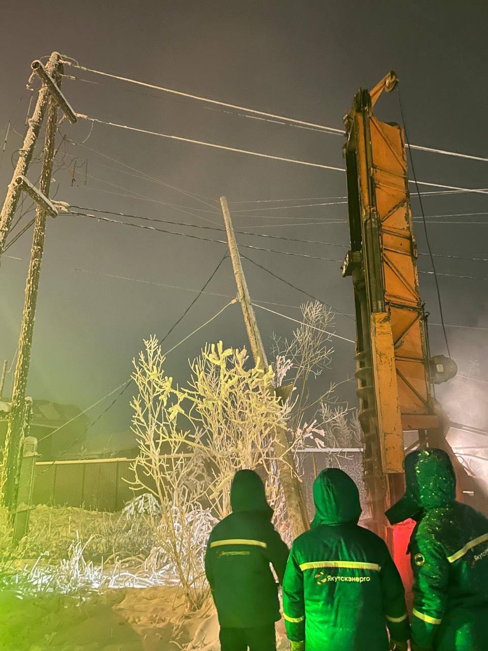 На Сергеляхском шоссе устранена авария, вызвавшая отключение электроэнергии в 62-х домах