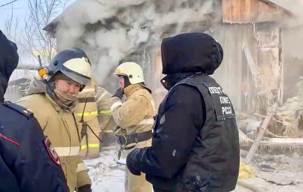 Возбуждено уголовное дело по факту гибели семьи при пожаре в Якутии