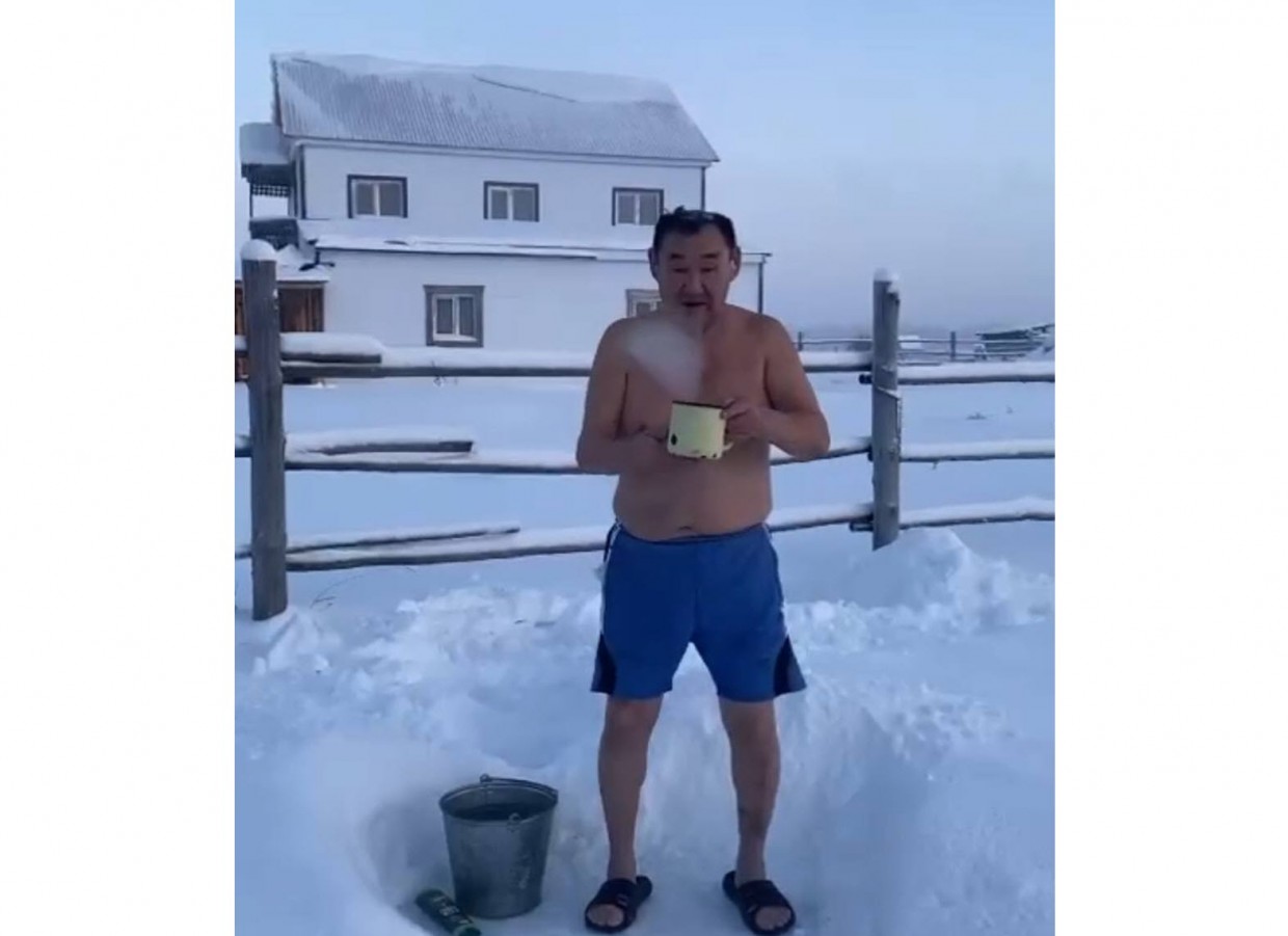 Глава Балаганнахского наслега: «Я не только закаливаюсь, но еще и принимаю душ в мороз»