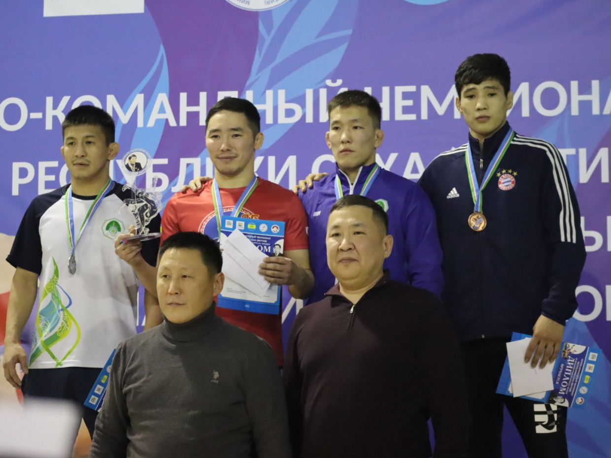 Борец Николай Охлопков впервые после скандала участвовал в турнире в Якутии