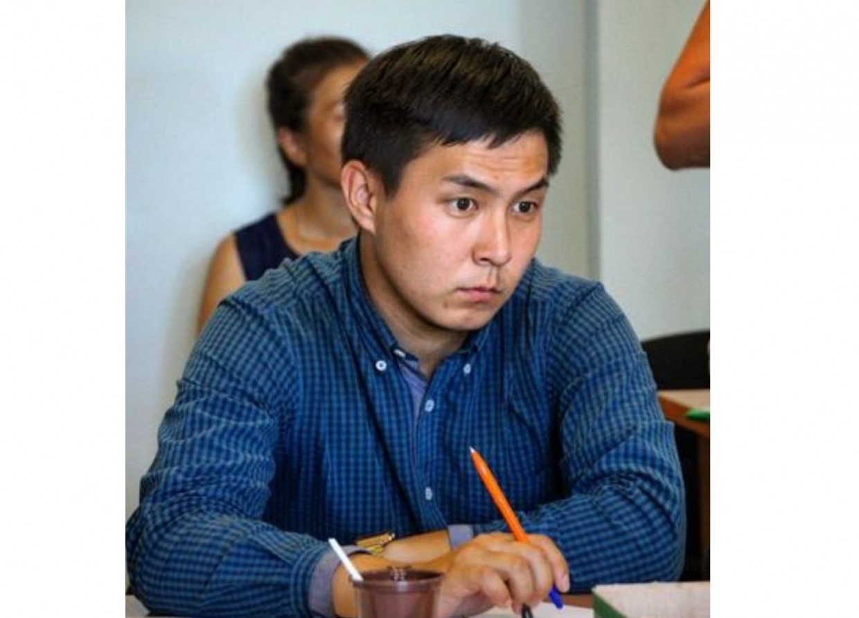 «Девушки, вы должны стыдиться и винить себя!»: Распространяется обращение против стриптизера из Нигерии и тех, кто танцевал с ним