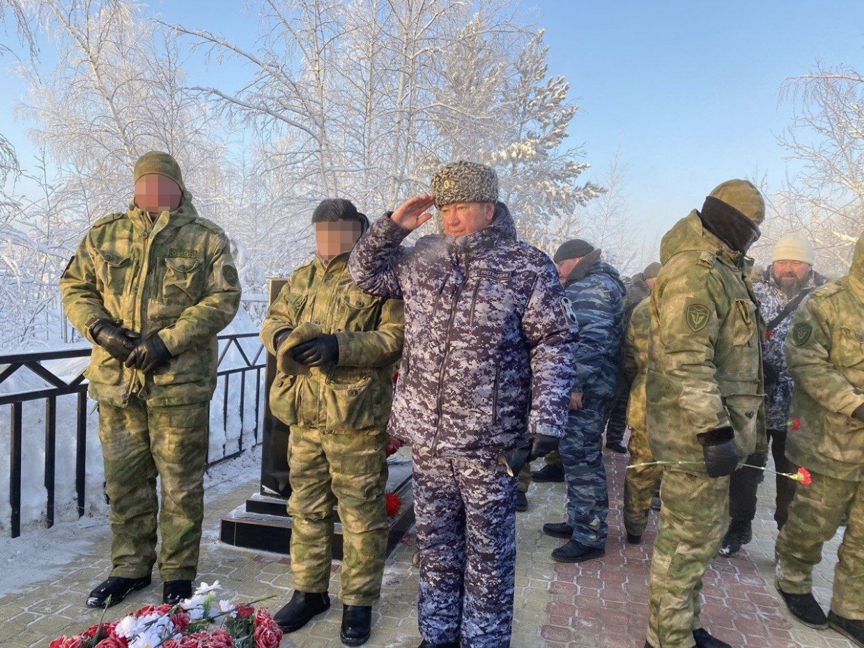 Росгвардейцы почтили память погибших коллег Александра Рыжикова и Станислава Голомарева