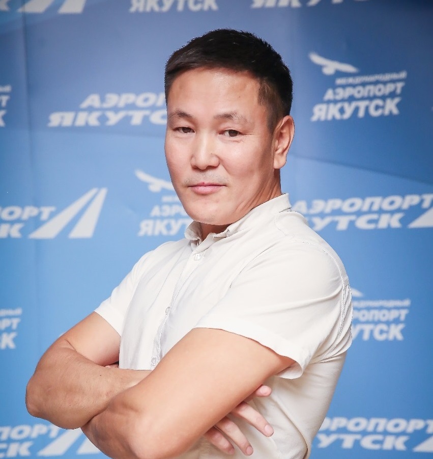 Болеем за Афанасия Давыдова! Работник аэропорта «Якутск» участвует в телепроекте «Танцуй!»