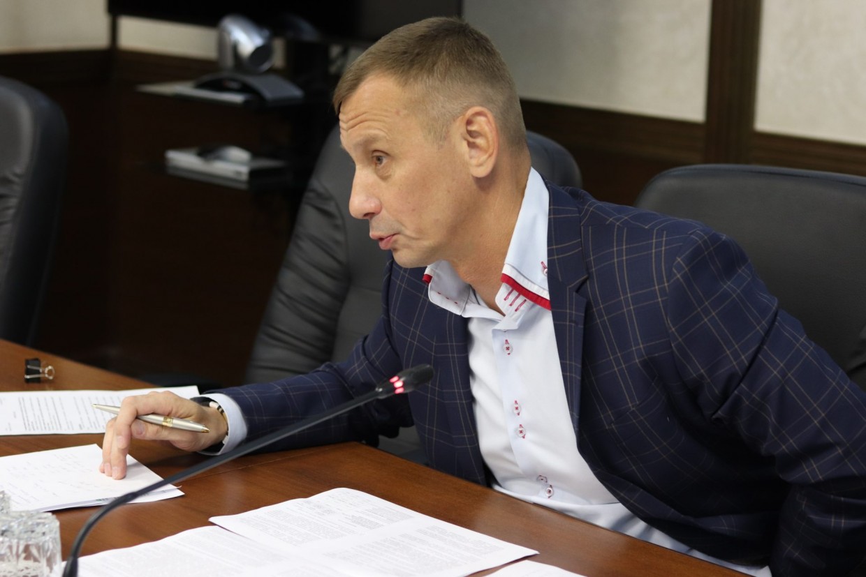 Компания депутата поставляет топливо на 35 млн рублей правительству Якутии