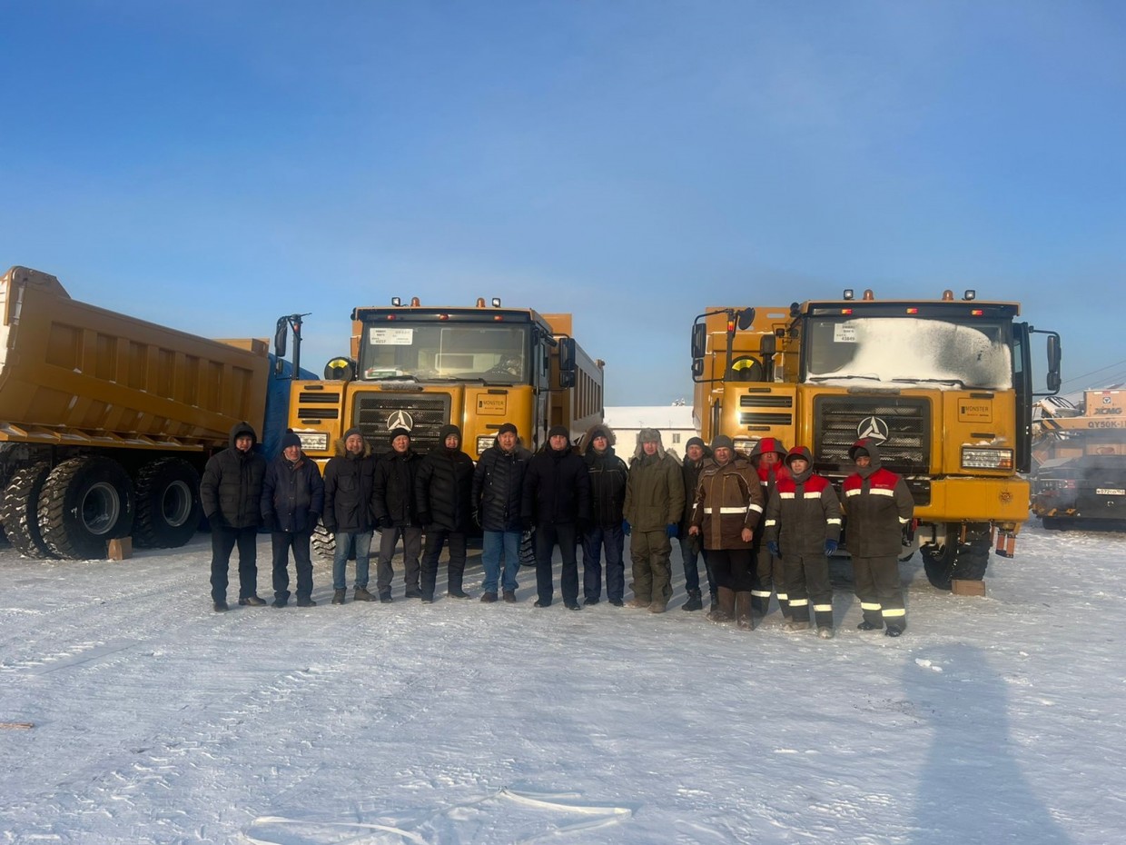 Знакомство с "новичками". "ЯНОЛОВО" принимает технику