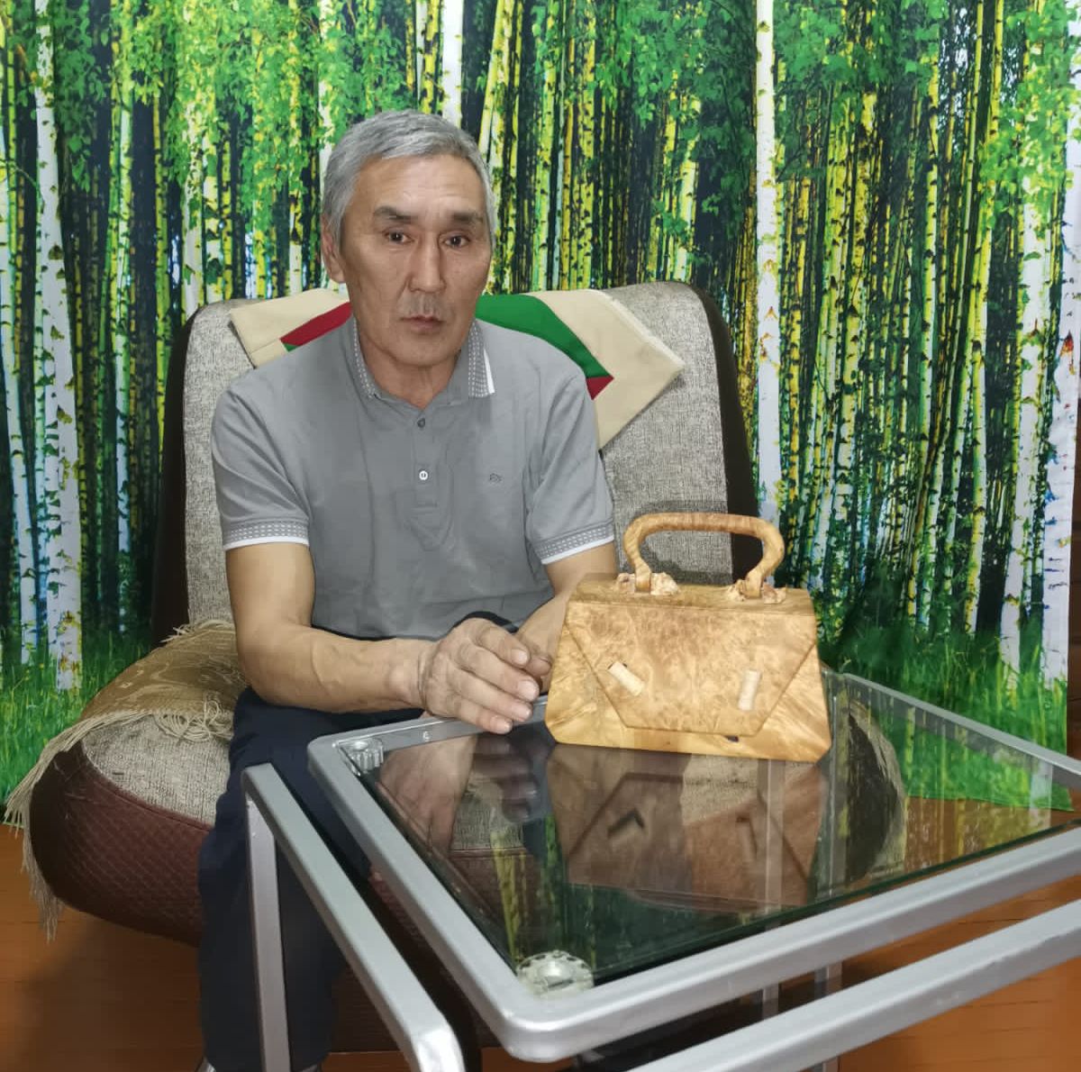 От сумочек из березы до скульптур. Умелец из Таттинского улуса рассказал о своих поделках