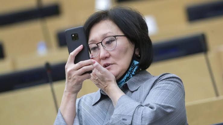 Сардана Авксентьева написала письмо спикеру Госдумы