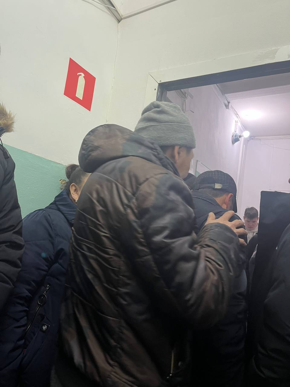 Якутяне жалуются на огромные очереди к наркологам при освидетельствовании на оружие