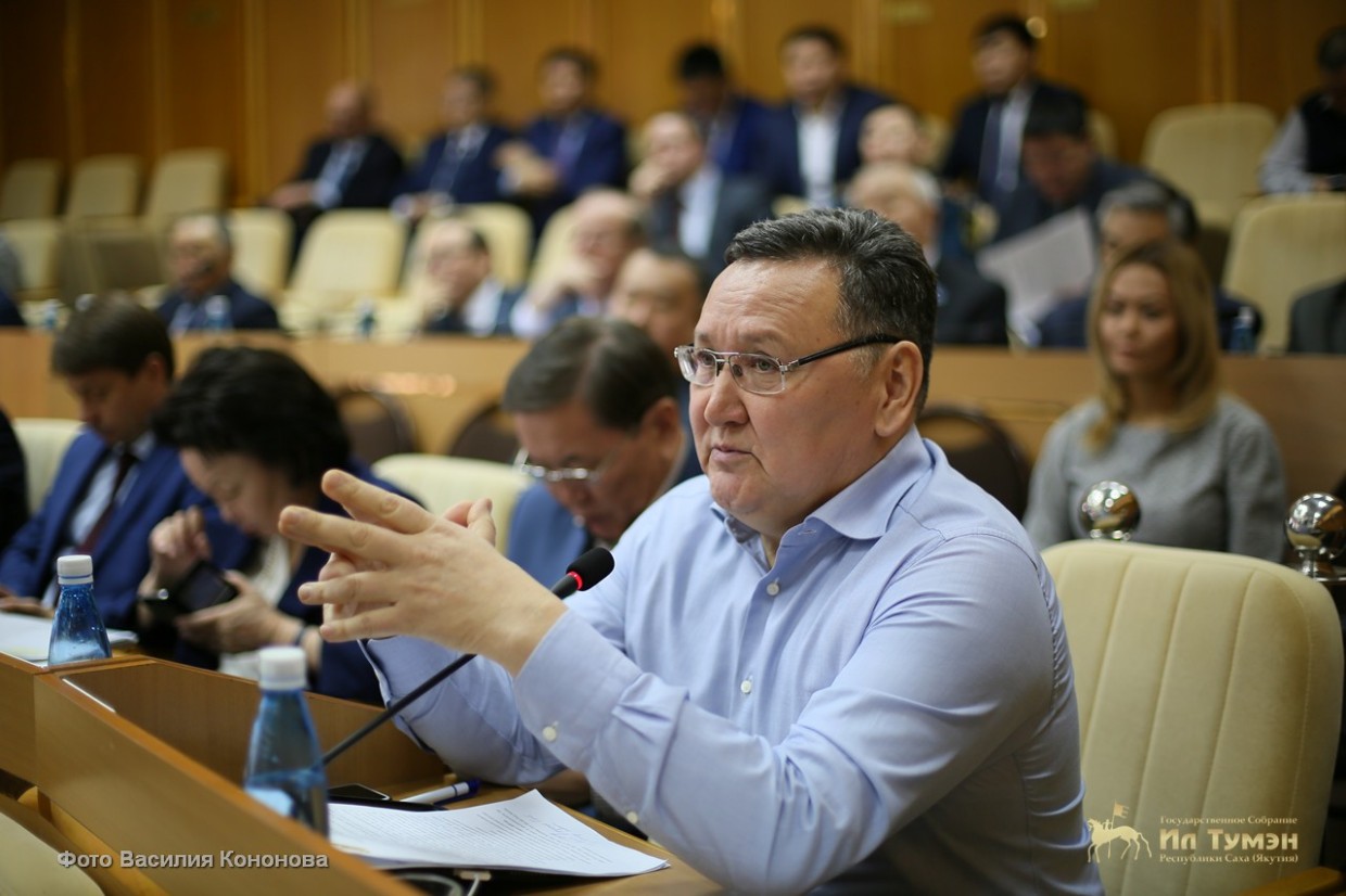 У депутата Виктора Федорова появилось два конкурента на праймериз «Единой России» в Якутии