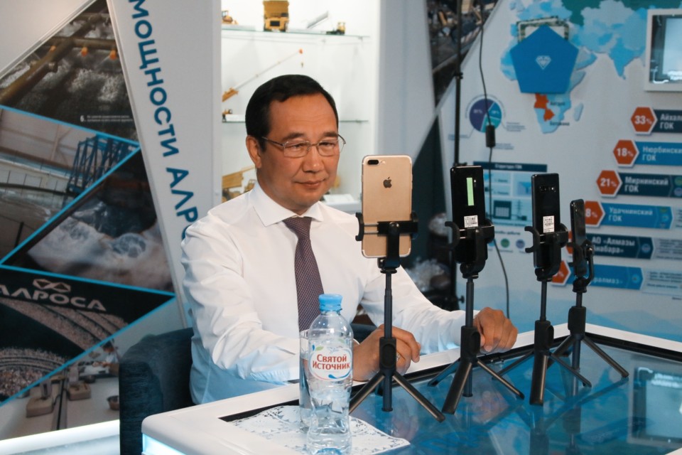 Пиарщики о главе Якутии: первым провел прямой эфир в RuTube