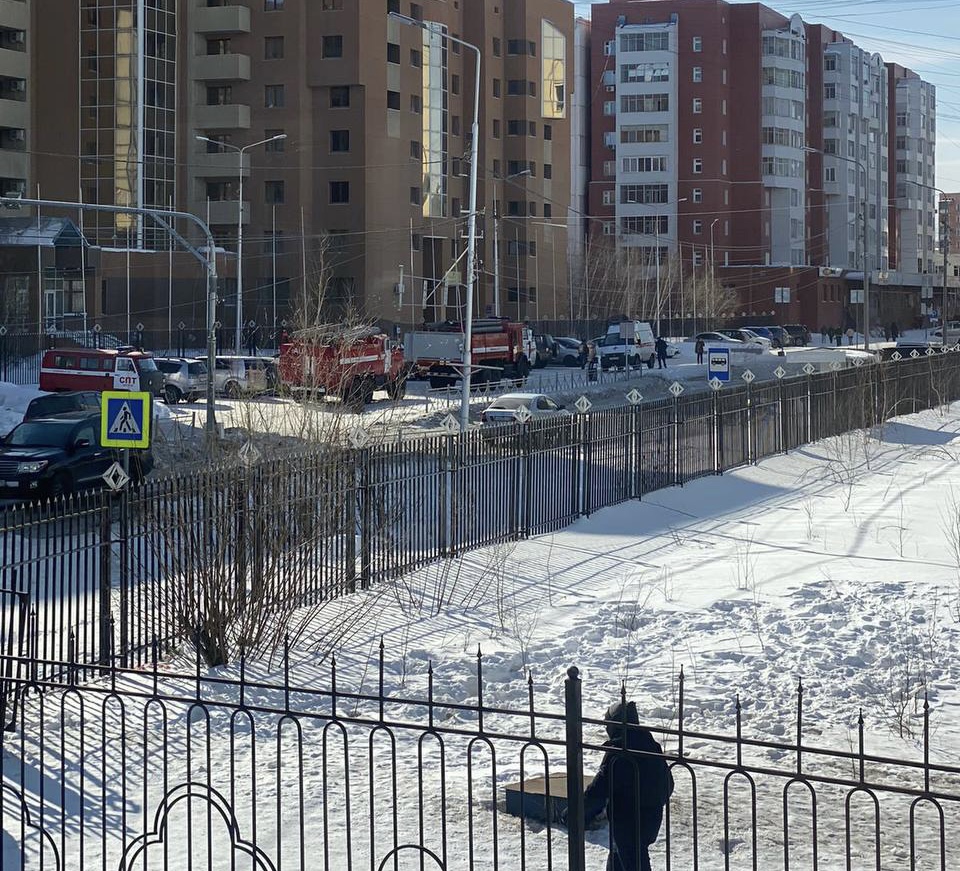 В Якутске учащихся школы №31 эвакуировали из-за угрозы взрыва
