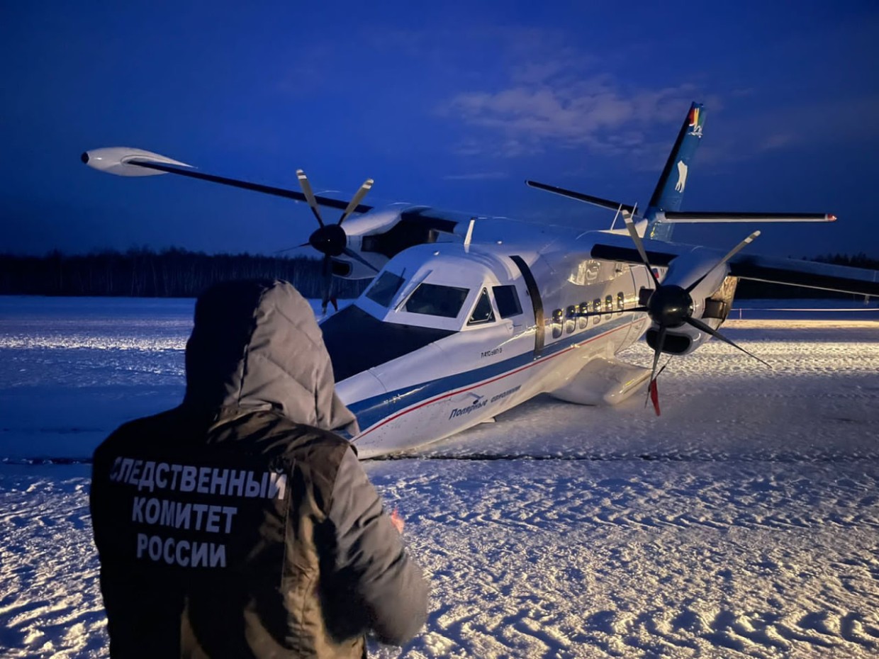 В Якутии во время тренировочного полета надломилась у самолета надломилась стойка шасси