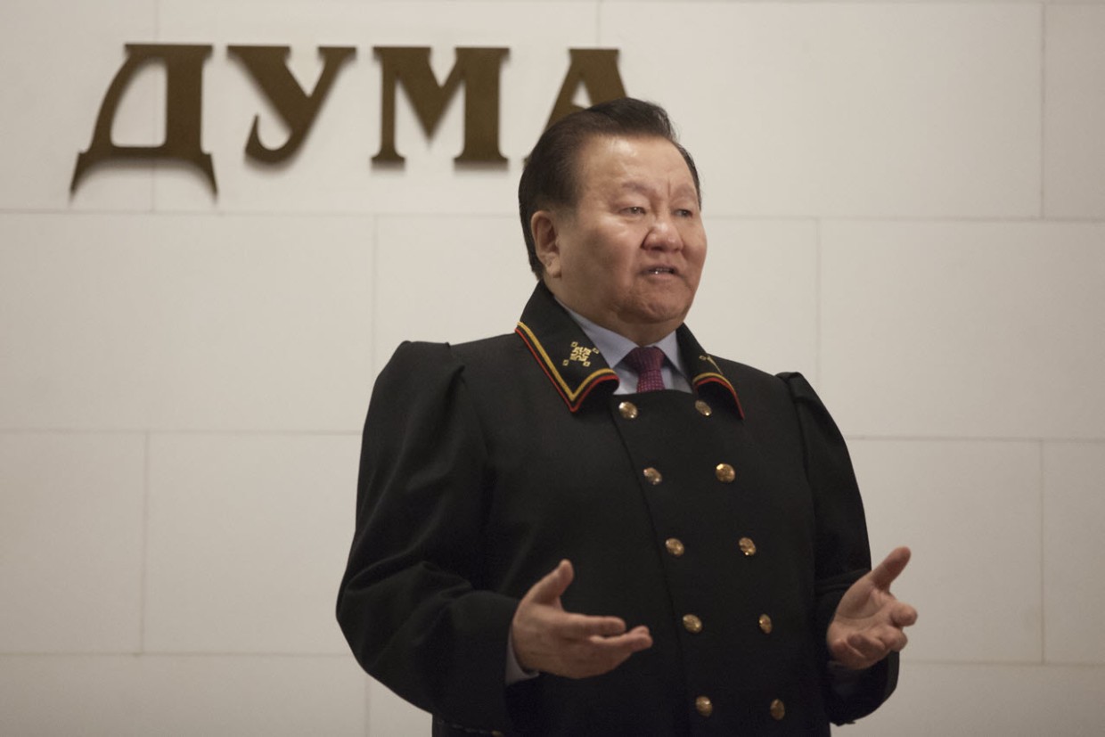 Государство должно субсидировать услуги ЖКХ в Арктике – Федот ТУМУСОВ