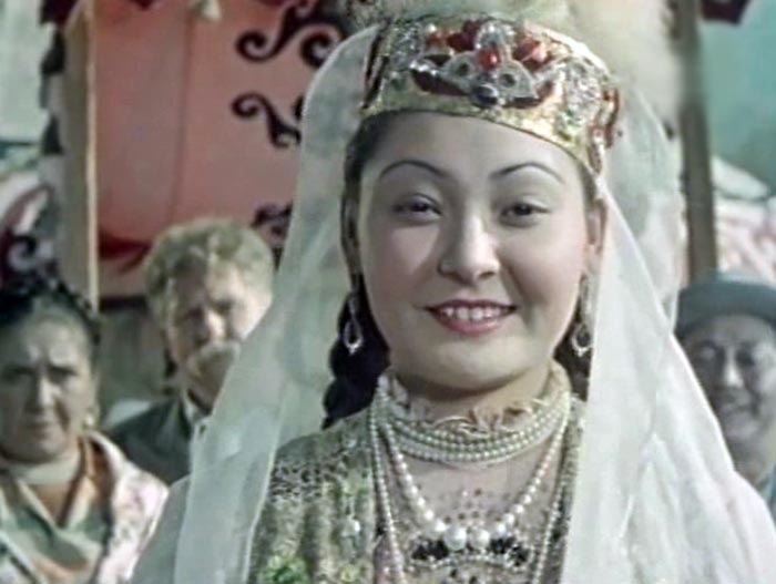 Ушла из жизни якутянка, сыгравшая главную роль в фильме "Девушка-джигит"
