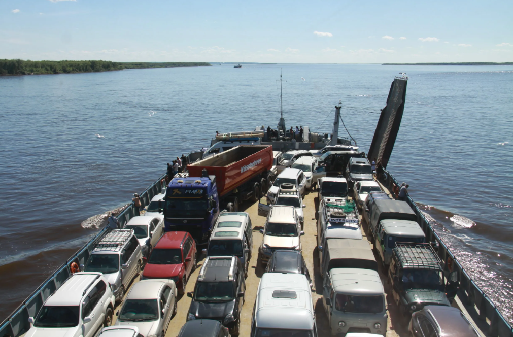 В Якутии повысился тариф на перевозку авто на пароме в Нижний Бестях