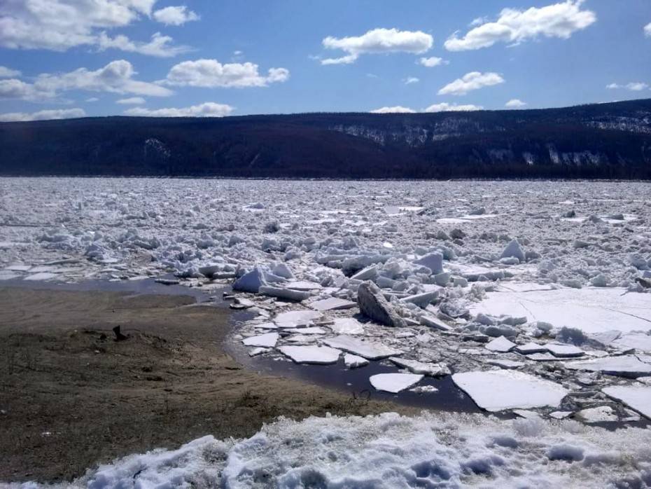 Вскрытие реки Лены ожидается раньше срока в районе Якутска