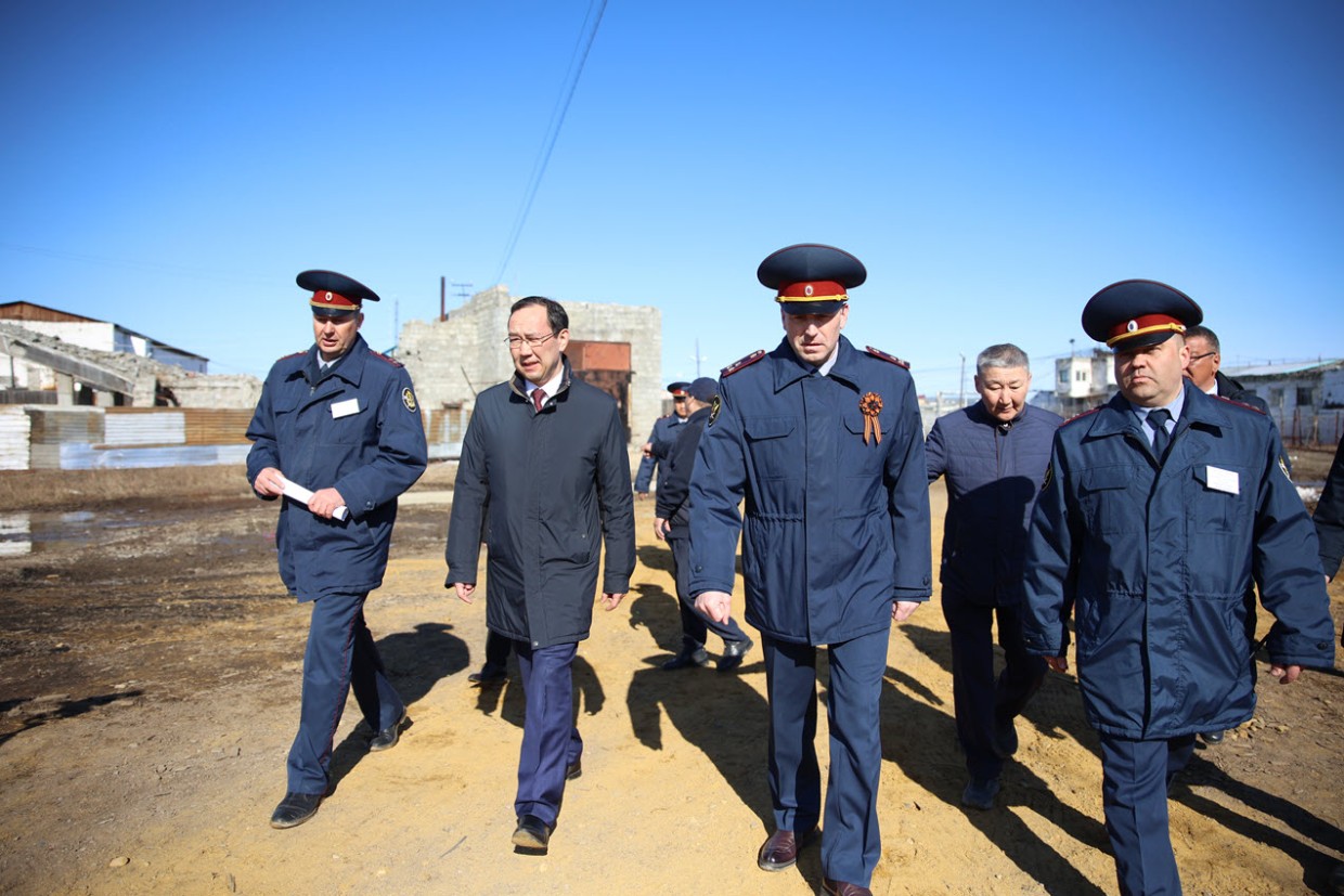 Айсен Николаев посетил исправительную колонию в Якутске