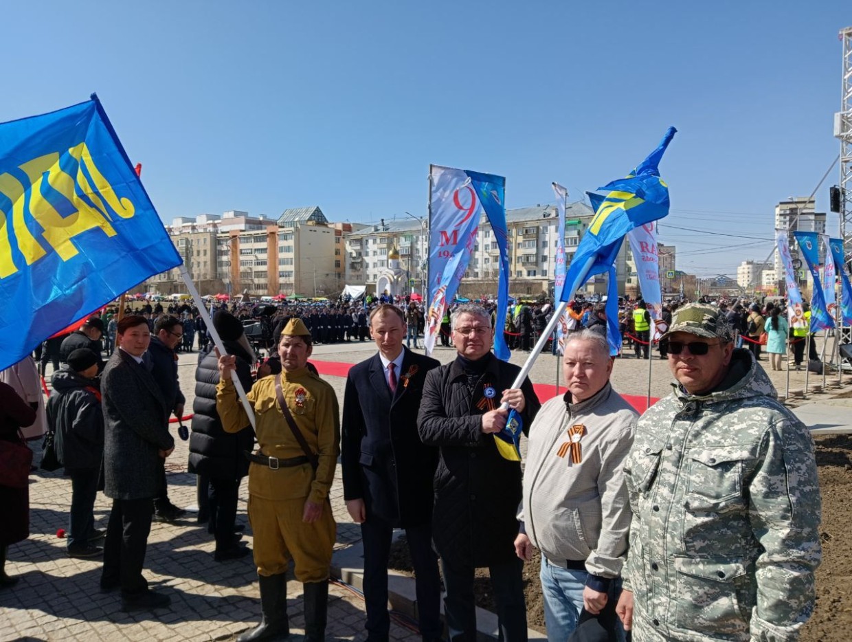 Гаврил Парахин поздравляет с Днем Победы