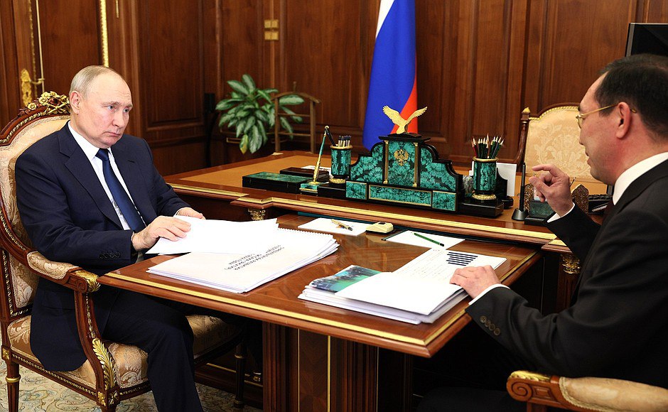 На встрече с Путиным одобрения на выдвижение Айсена Николаева на второй срок не прозвучало