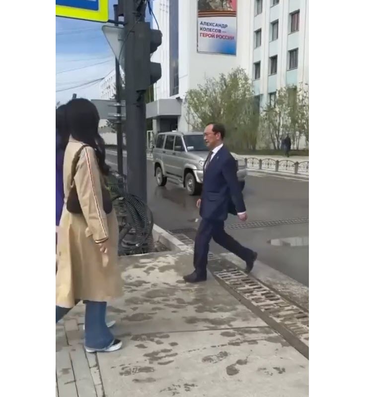 Главу Якутии заметили в центре Якутска (видео)
