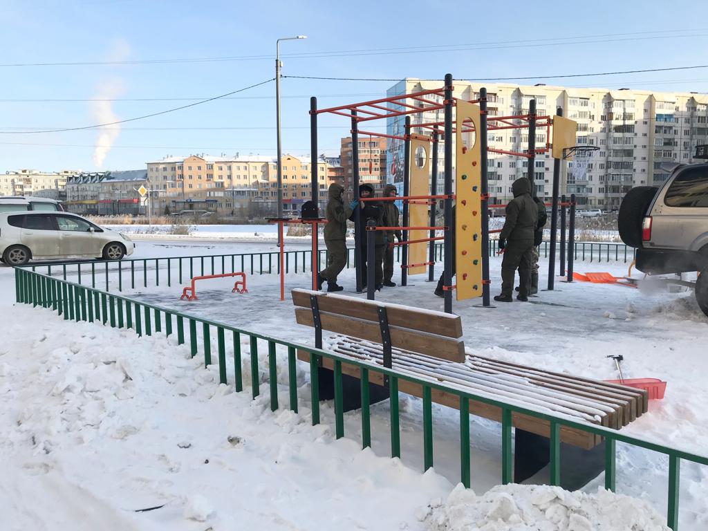 Что за компания «Основа», которую ругают за некачественно построенные детские площадки в Якутске