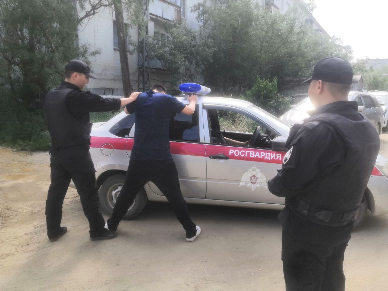 Патруль Росгвардии задержал посетителя ресторана, находящегося в федеральном розыске