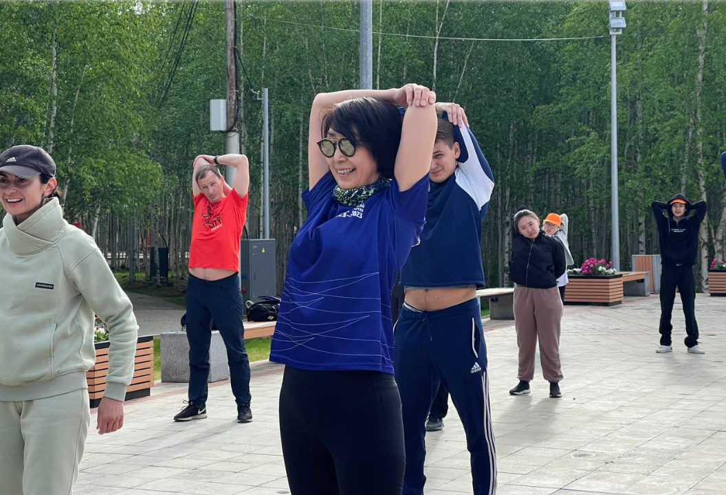 Министр экономики Майя Данилова провела зарядку для участников инвестфорума в Мирном Якутии