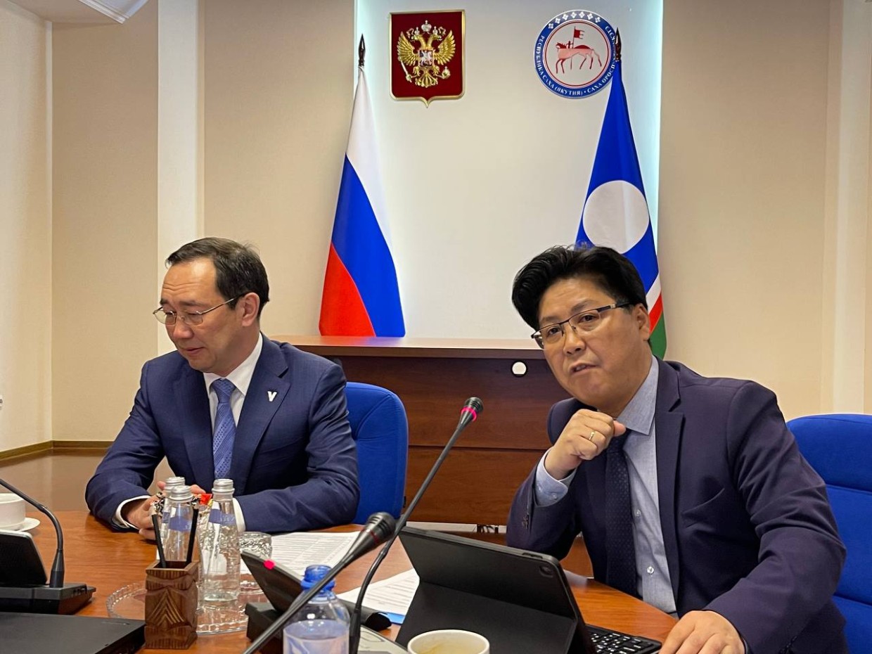 Семен Трофимов, обвиненный в избиении на охоте, провел конференцию главы Якутии. Между тем началось дознание