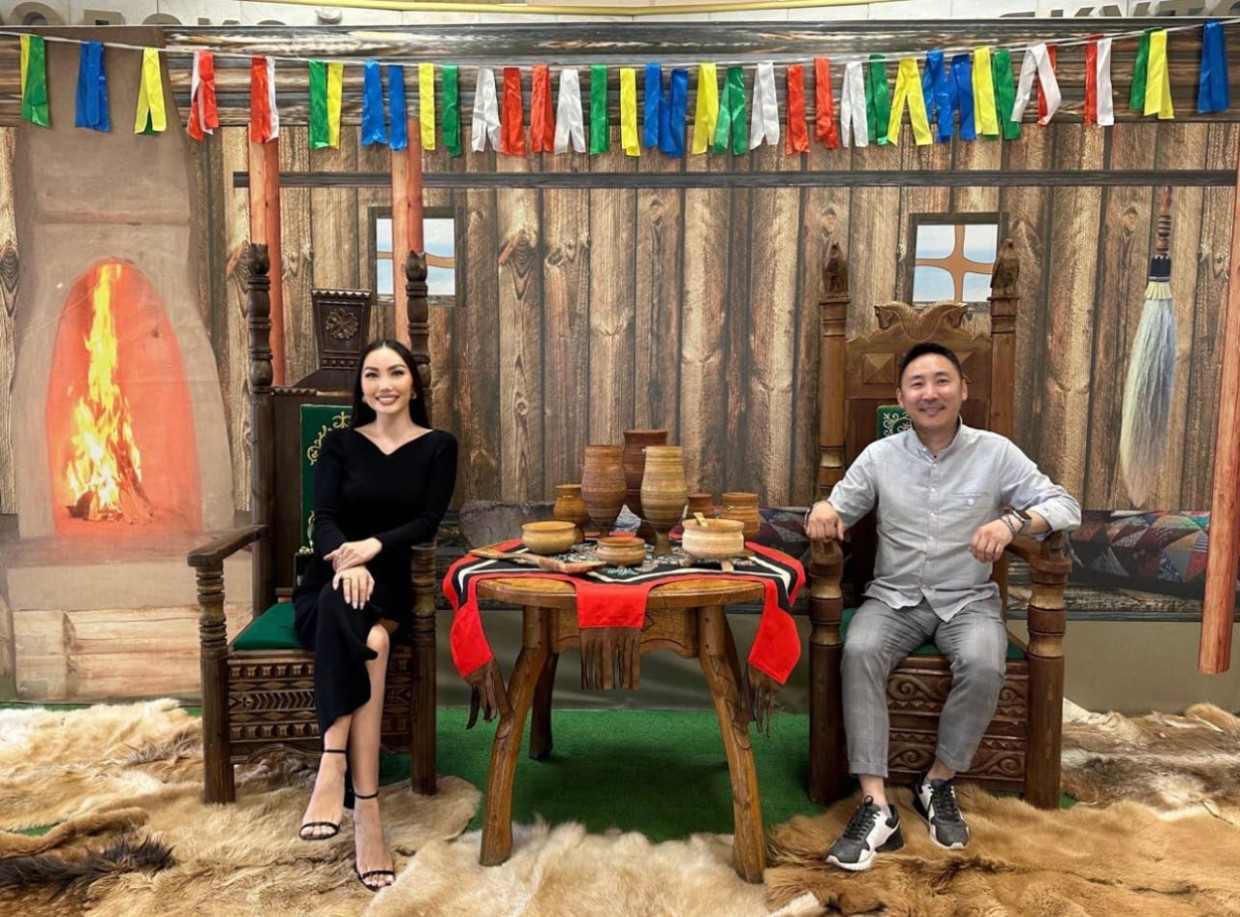 Где работает титулованная якутская красавица Анжелика Назарова