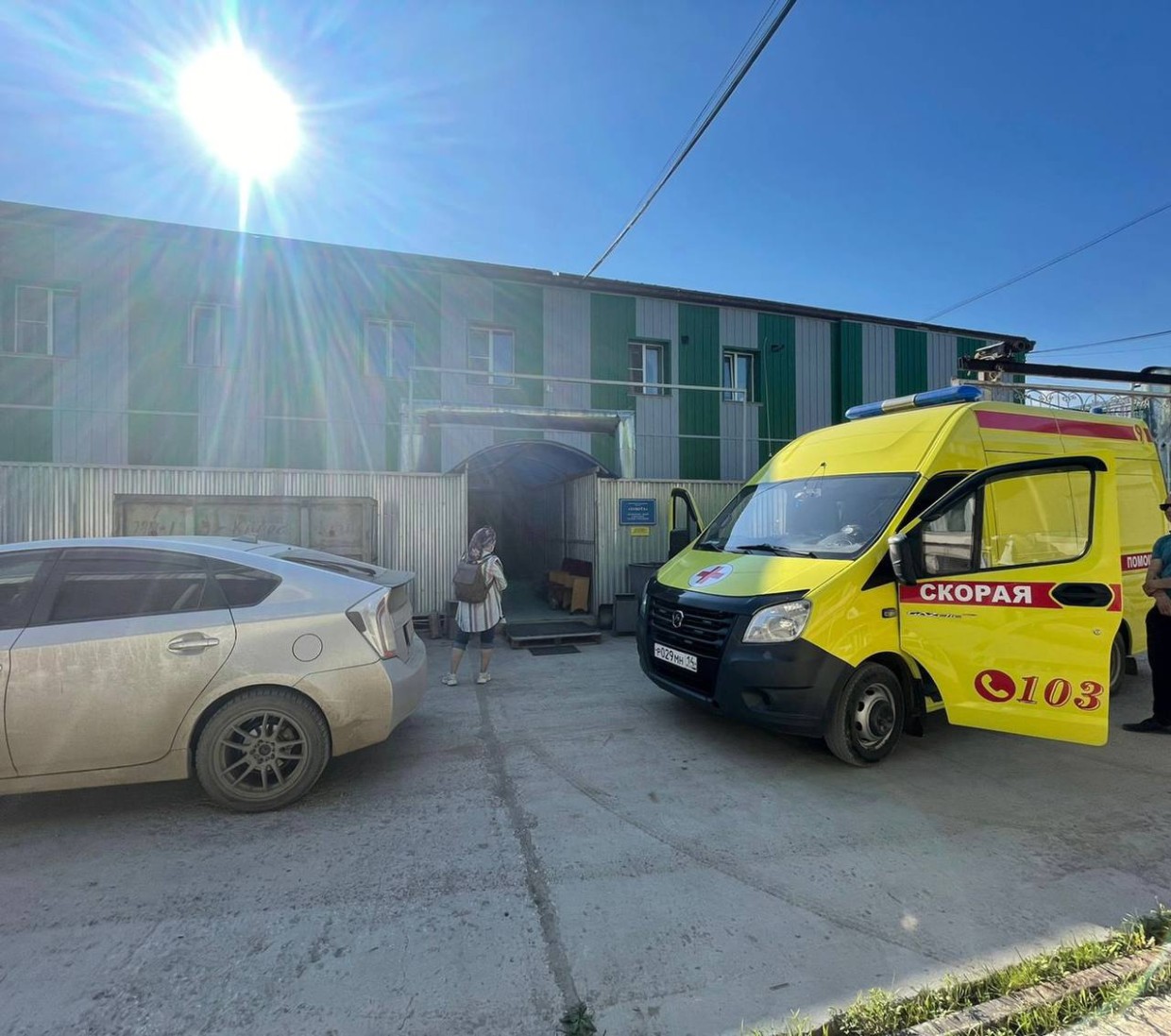 В Якутске четверо пожилых людей отравились в частном пансионате. 85-летняя женщина скончалась