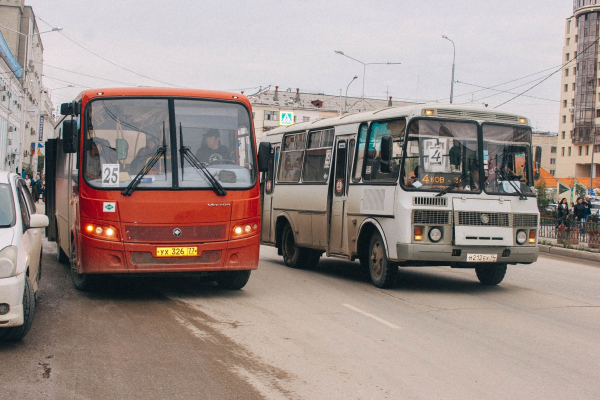 Сколько предлагают за работу водителем автобуса в Якутске