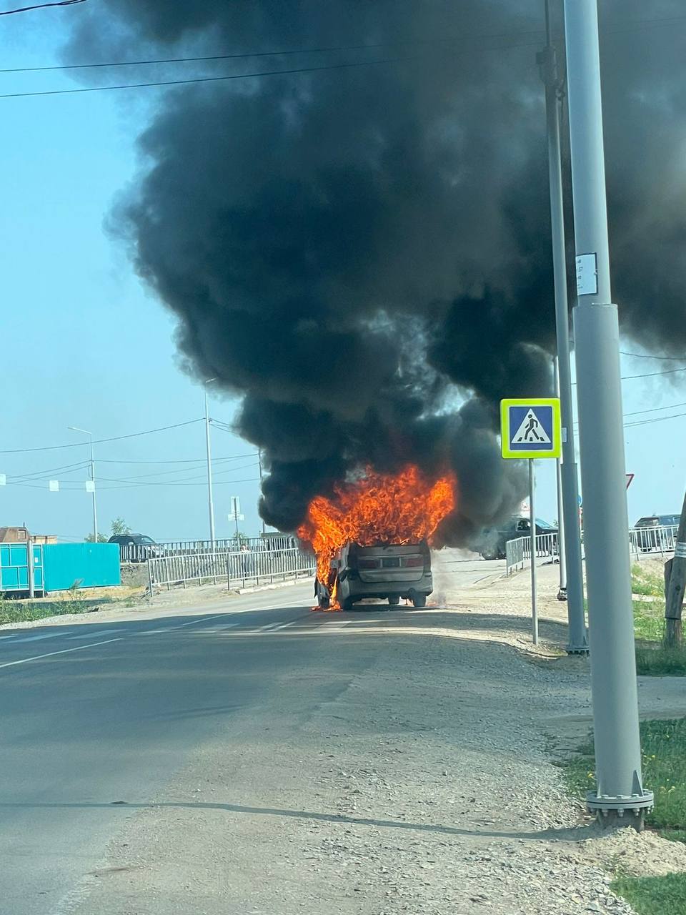 Автомобиль взорвался возле заправки в Якутске