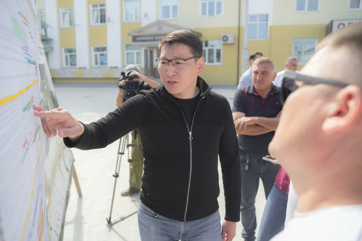 Проезд на проспекте Ленина возле пл. Орджоникидзе города Якутска откроется до конца июля