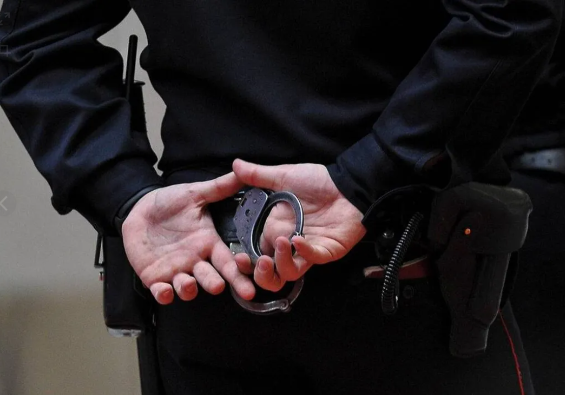 За взятку в 30 тысяч рублей будут судить экс-сотрудника управления уголовного розыска МВД Якутии