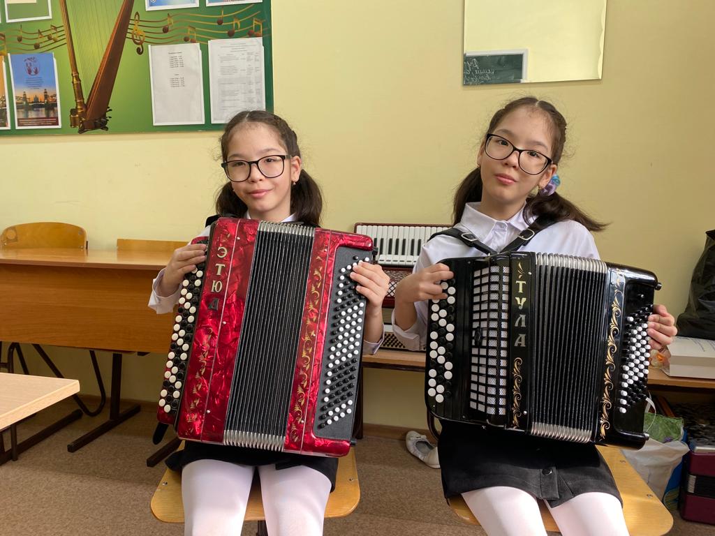 Школьницы из Якутска стали финалистками фестиваля «Белая трость»