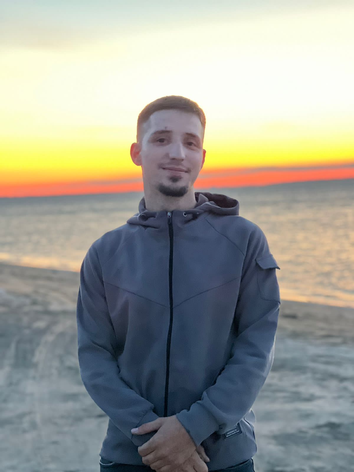 «Эмиль, пригнись!»: В Табаге в молодого человека выстрелили из дробовика